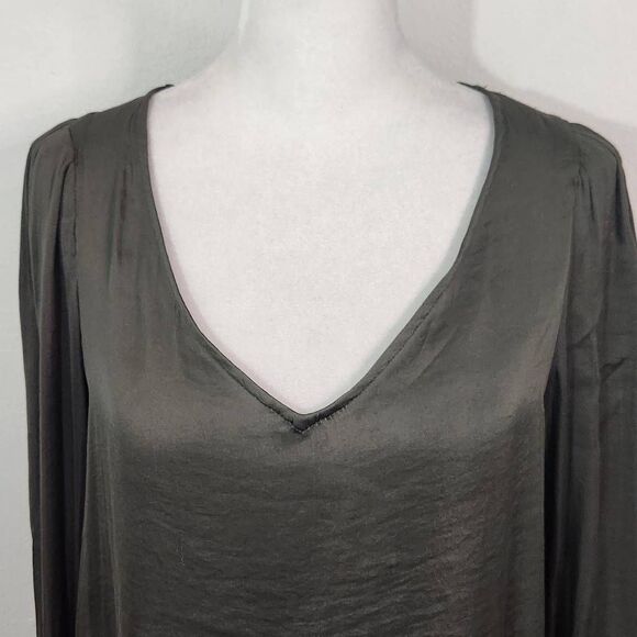 Carmen Marc Valvo Green Blouse NWT Size Small Dark Green Top - Picture 2 of 7